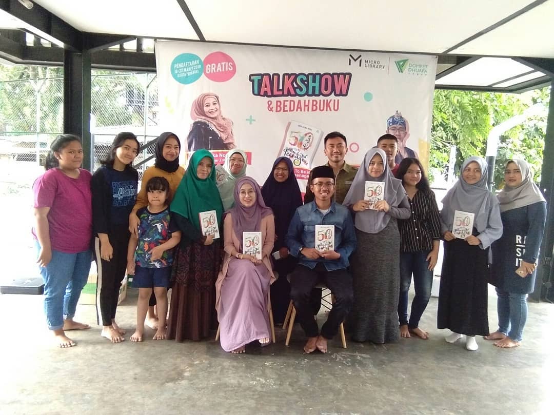 Talkshow Inspiratif & Bedah Buku